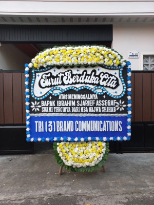 Papan Bunga Duka di Bacan Barat